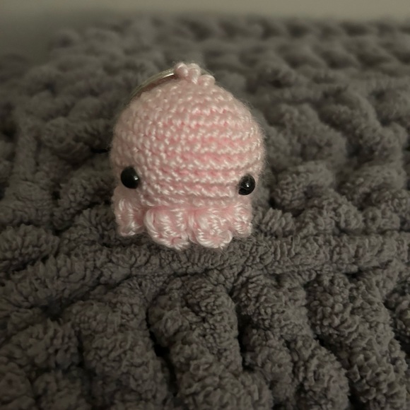 handmade mini octopus keychain - Picture 2 of 2